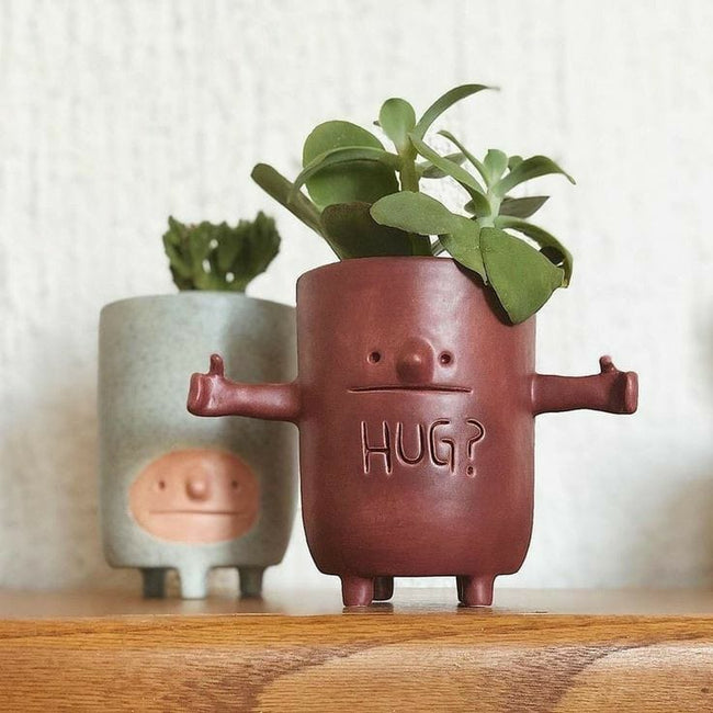HUG PLANTER Hover Image