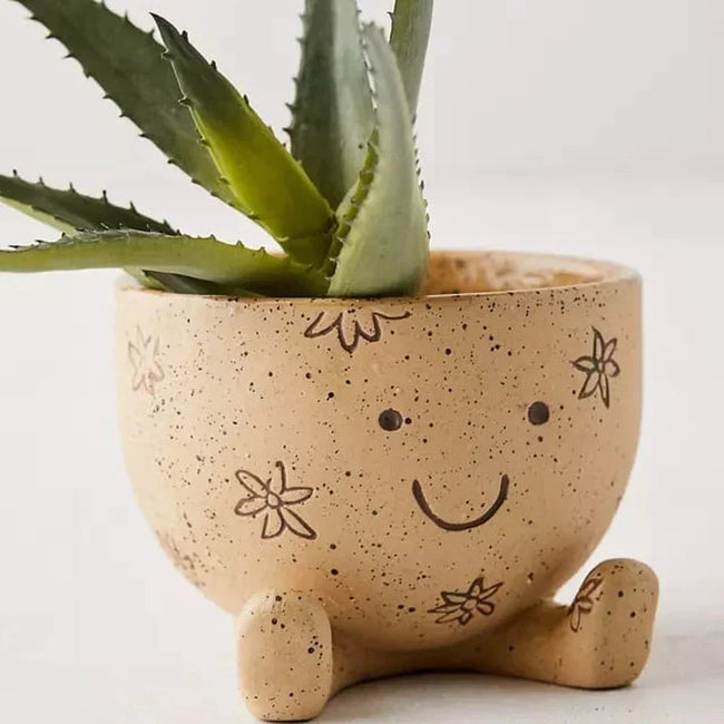 Free Sitting Planter Hover Image